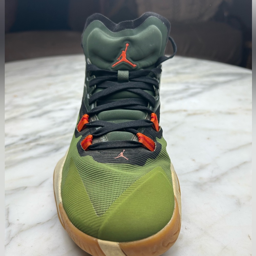 Jordan Zion 1 Let’s Dance Sz 9 Men’s basketball sneakers